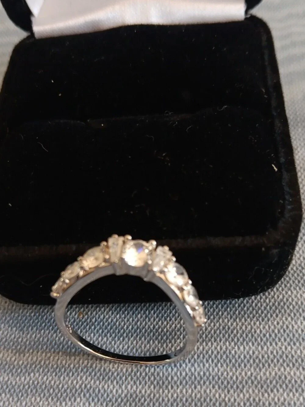 Silver Tone Diamond-Style Women's Band - Unbranded